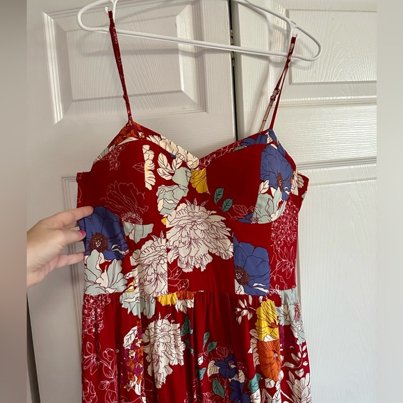 Red floral maxi dress - Picture 6 of 8